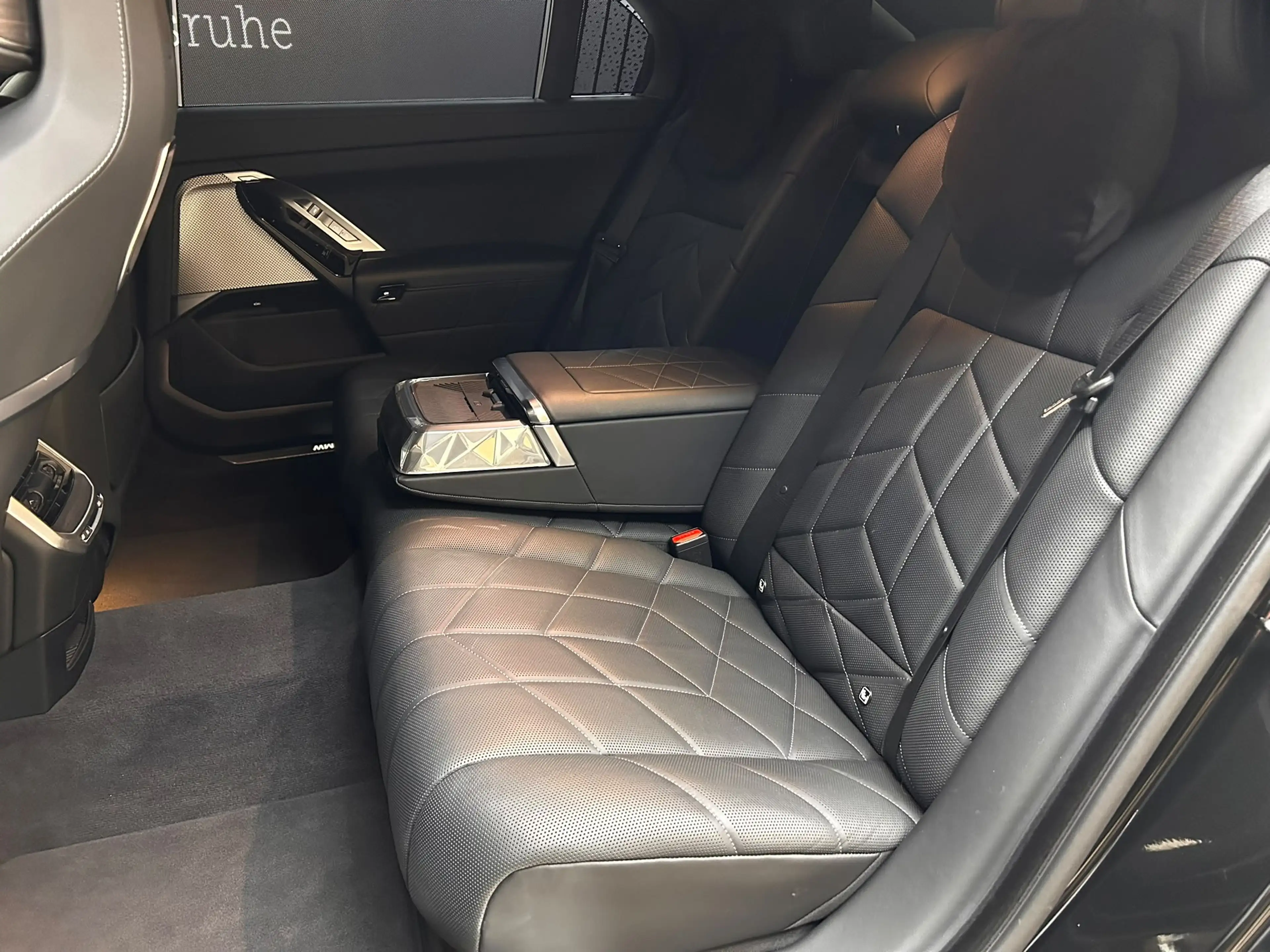 BMW i7 eDr 50 Design Pure Excellen PANO+HEAD+360+B&W — photo 13