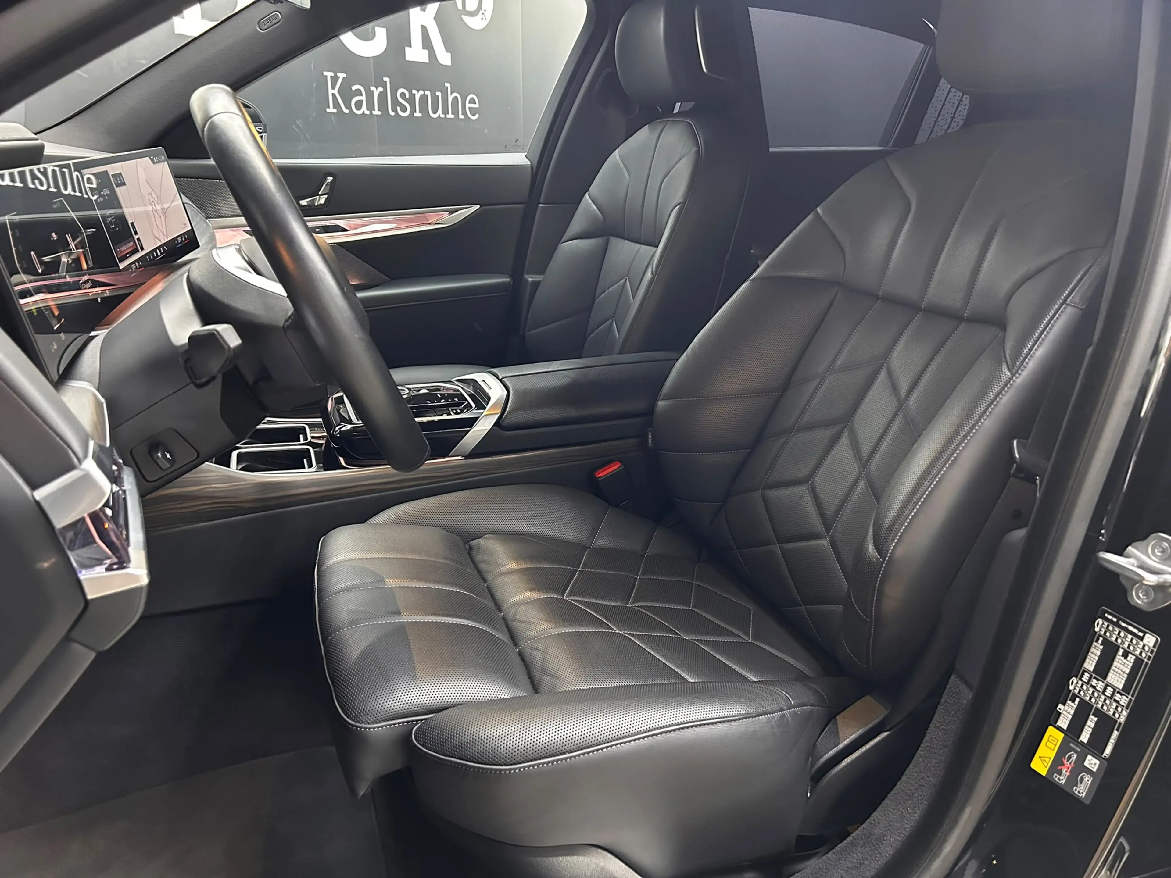 BMW i7 eDr 50 Design Pure Excellen PANO+HEAD+360+B&W — photo 9