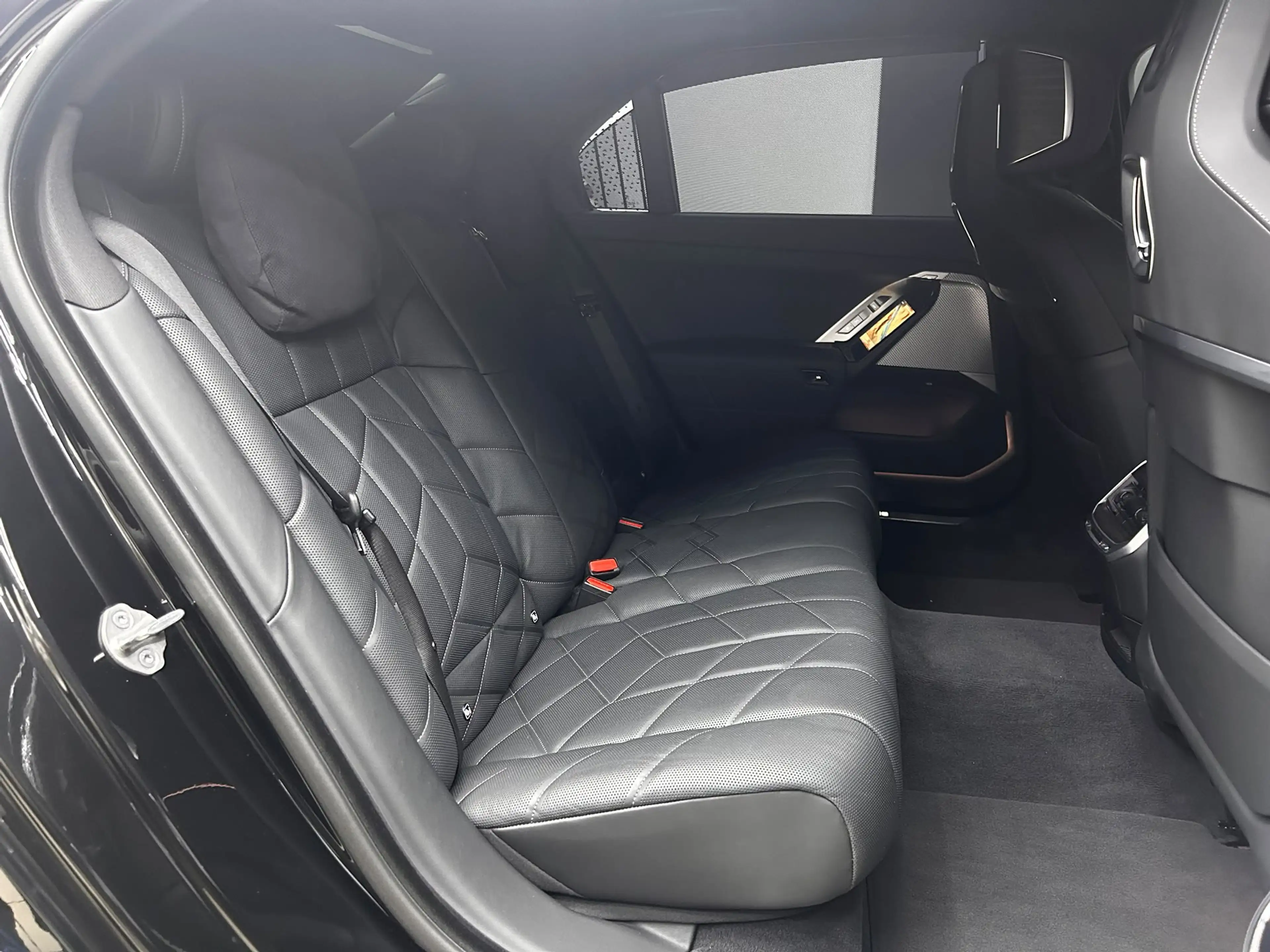BMW i7 eDr 50 Design Pure Excellen PANO+HEAD+360+B&W — photo 15