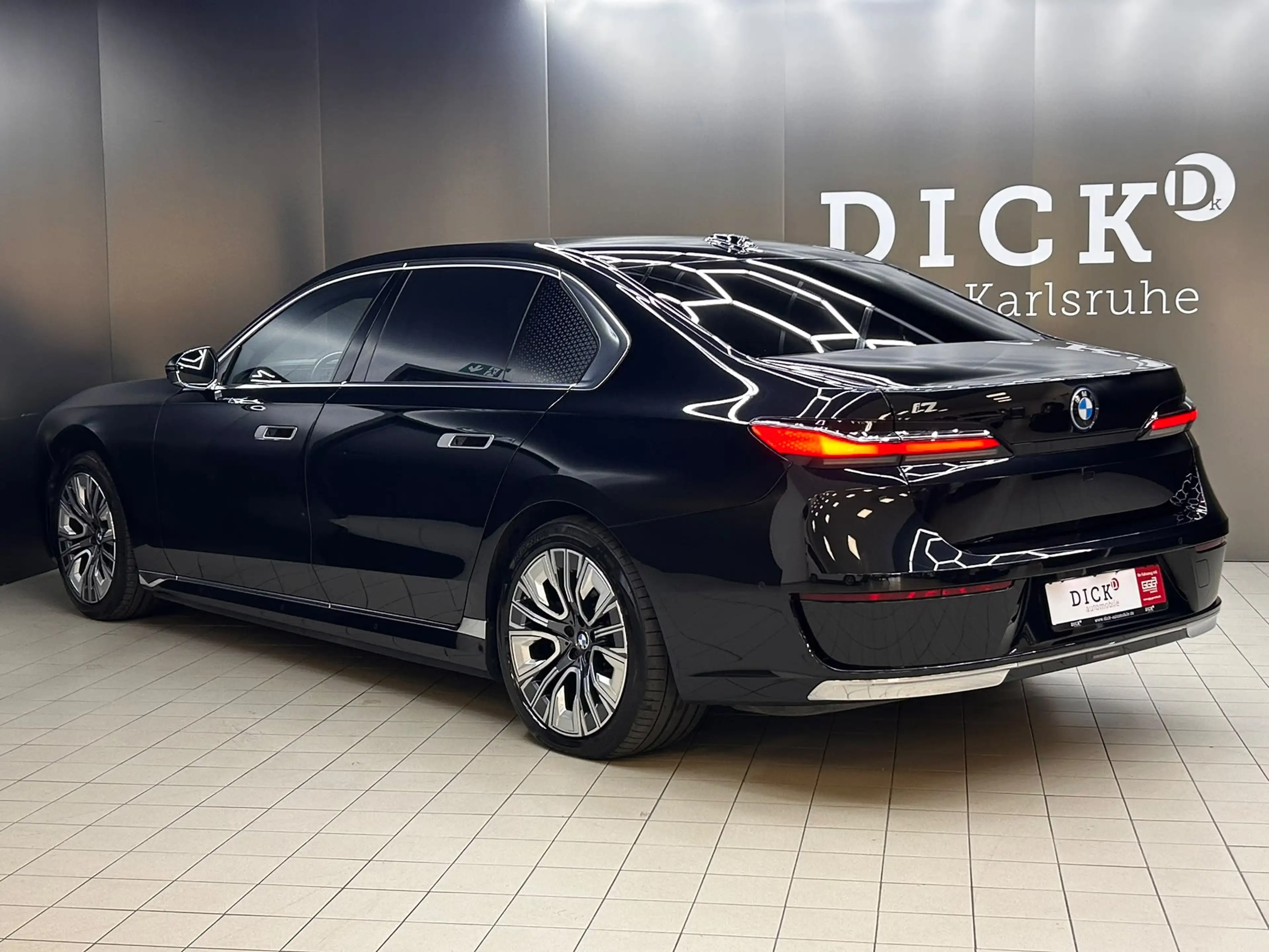 BMW i7 eDr 50 Design Pure Excellen PANO+HEAD+360+B&W — photo 6