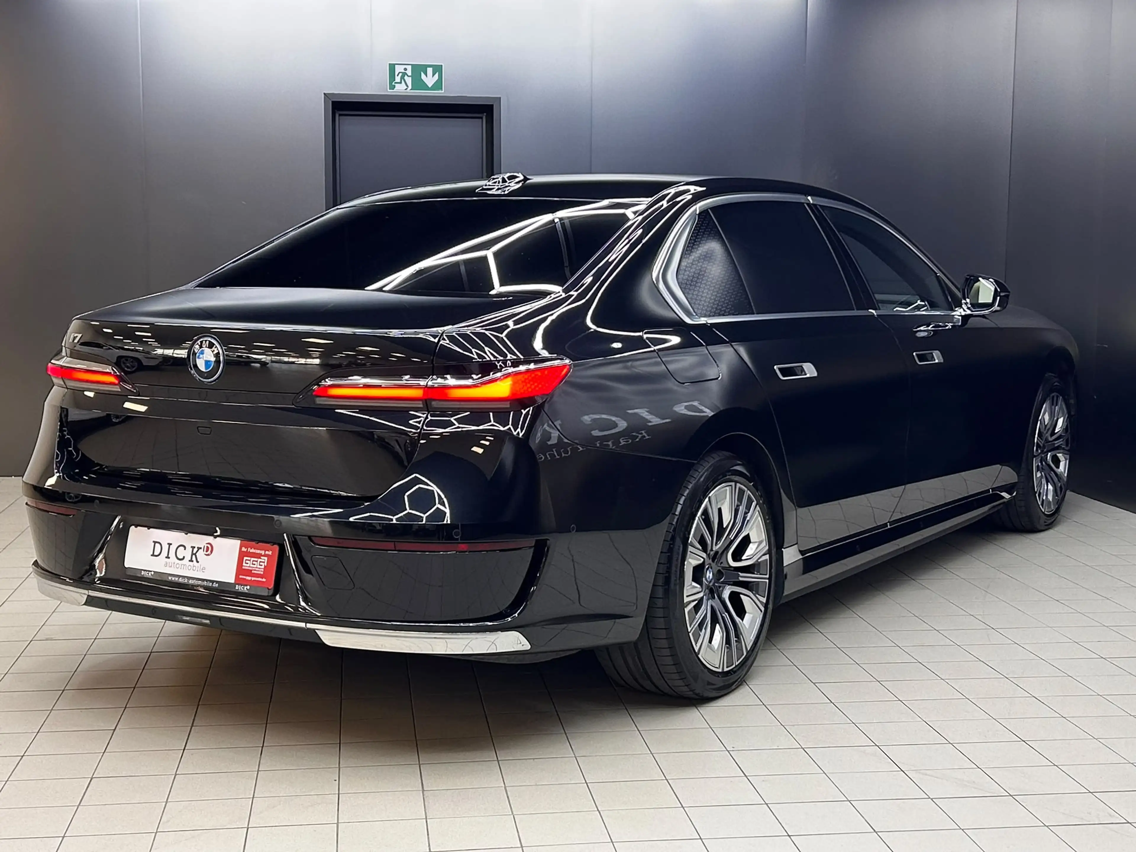 BMW i7 eDr 50 Design Pure Excellen PANO+HEAD+360+B&W — photo 8