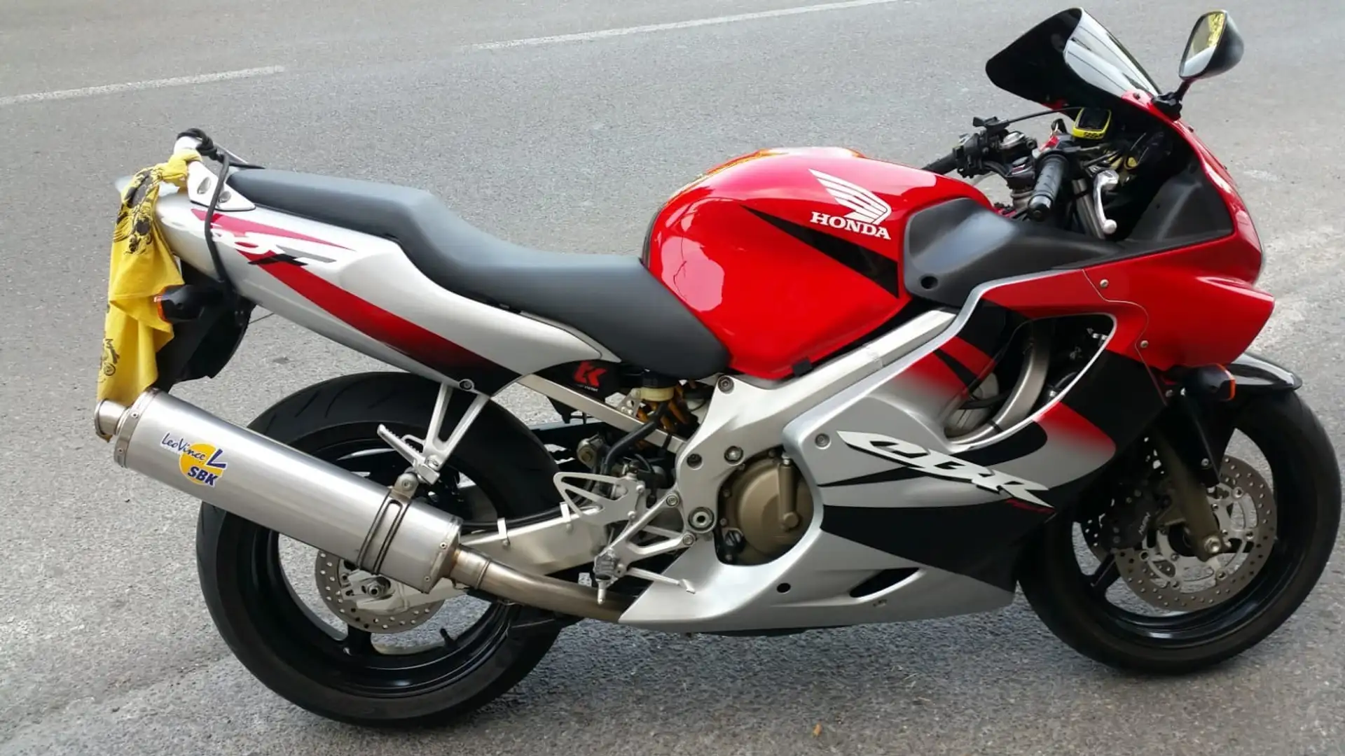 Honda CBR 600 Roşu - 1