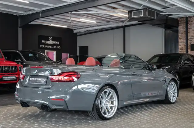 BMW M4 view 7