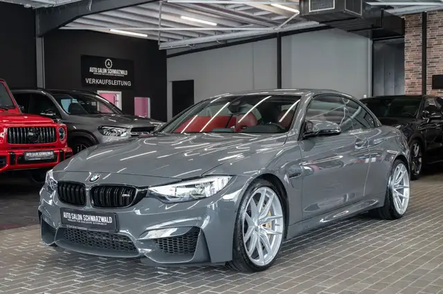 BMW M4 view 2