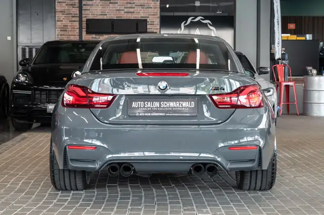 BMW M4 view 10