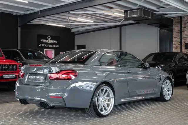 BMW M4 view 8