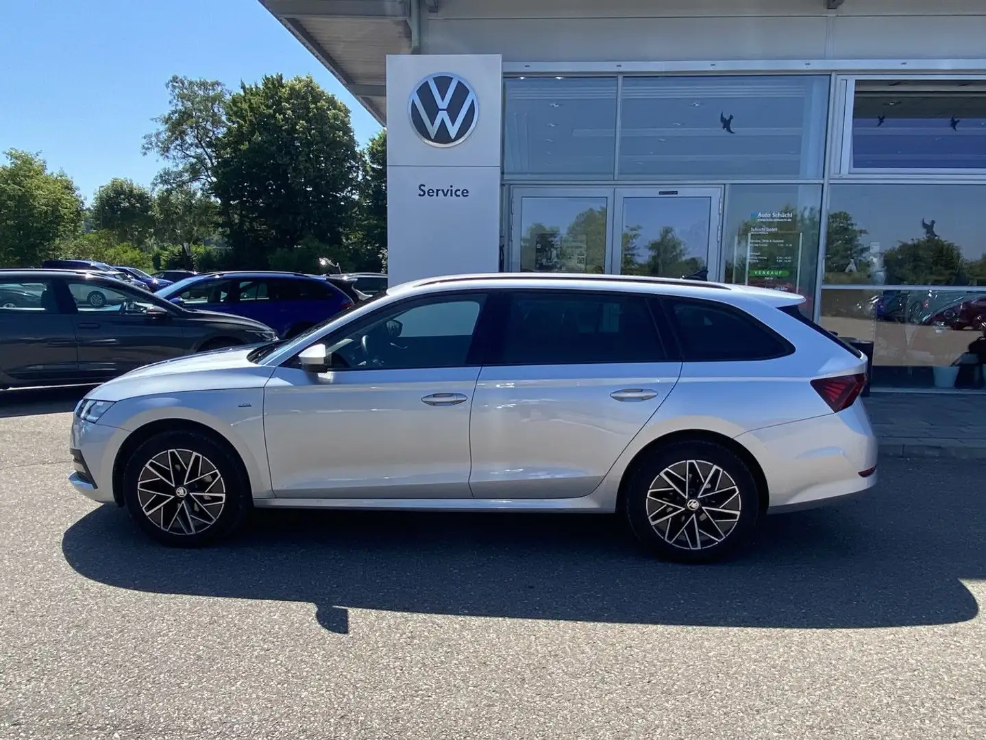 Skoda Octavia Combi 2.0 TDI DSG Clever 17"+AHK+NAVI-CO Silber - 2