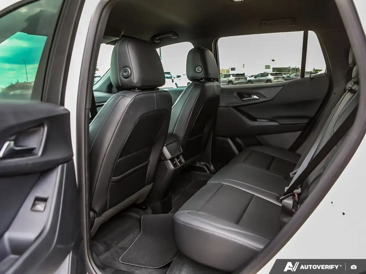 Chevrolet Equinox photo Chevrolet Equinox