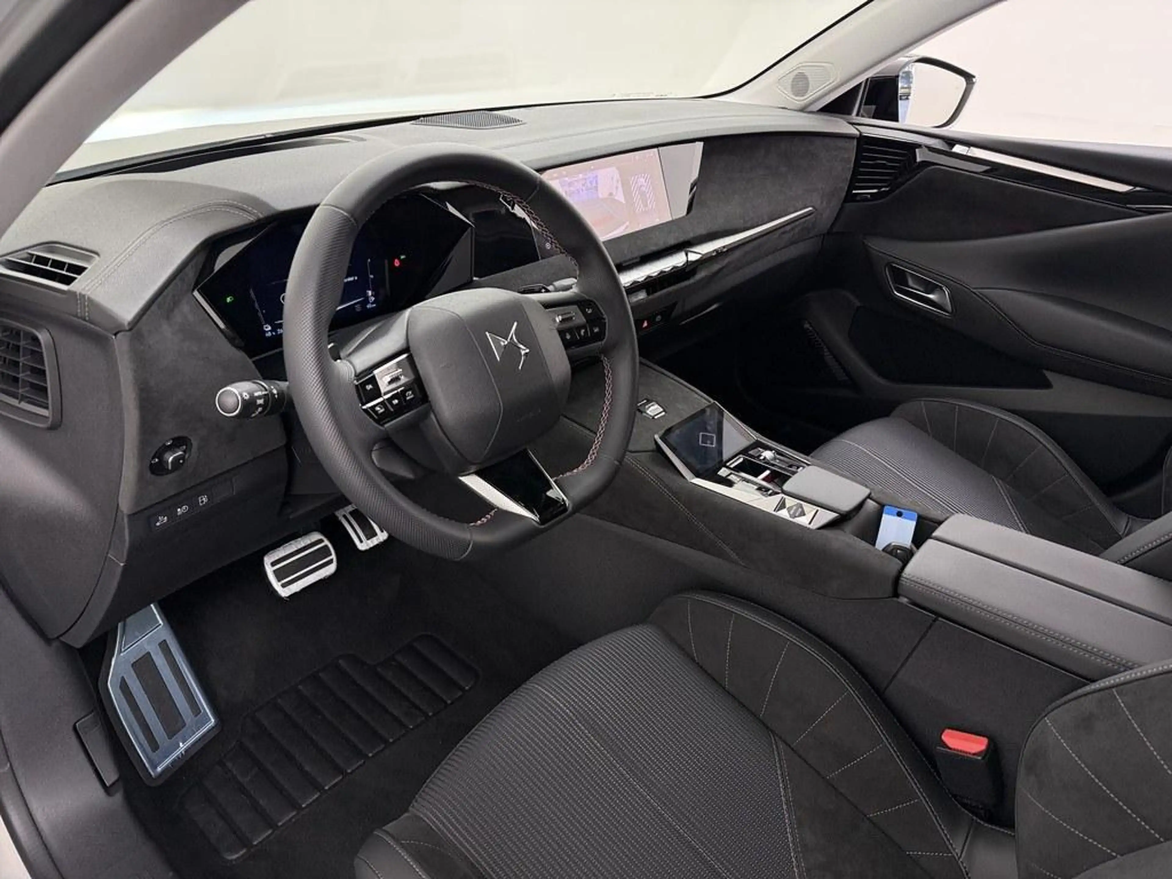 DS Automobiles DS 4 1.6T 225PK Hybrid Performance Line+ Alcantara/Led/ — photo 3