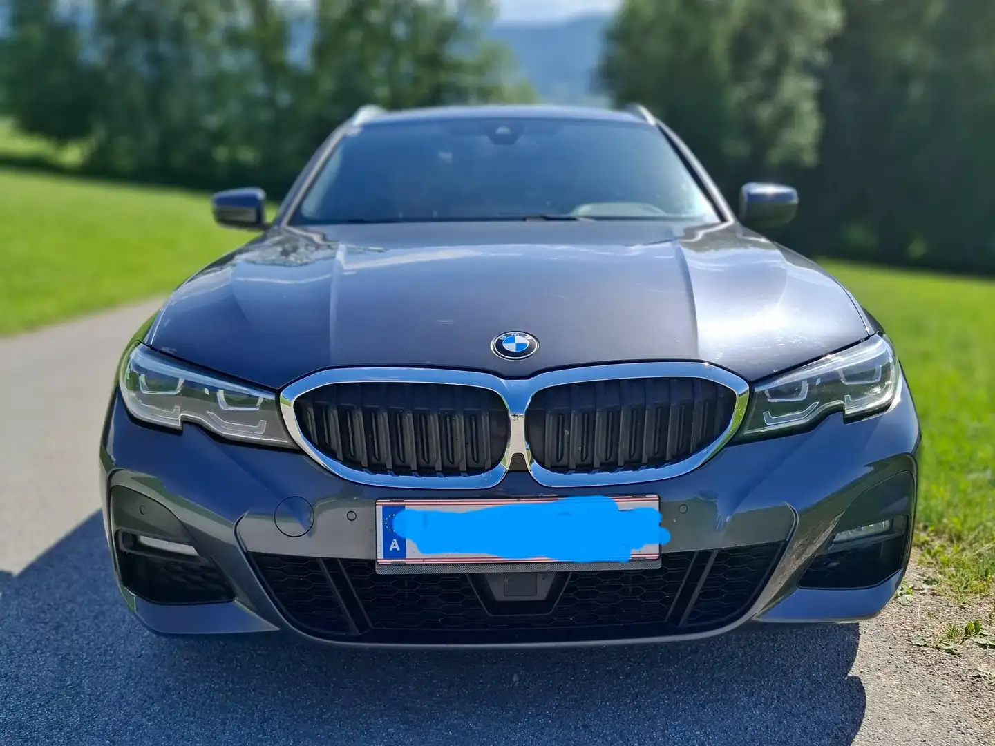 BMW 320 dxdrive Tour., Aut, M,Leder,Verhandlungsbasis Grau - 2