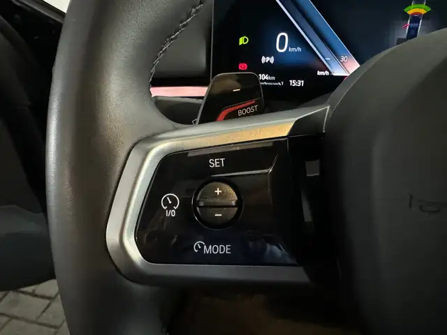 BMW 5 Series view 15