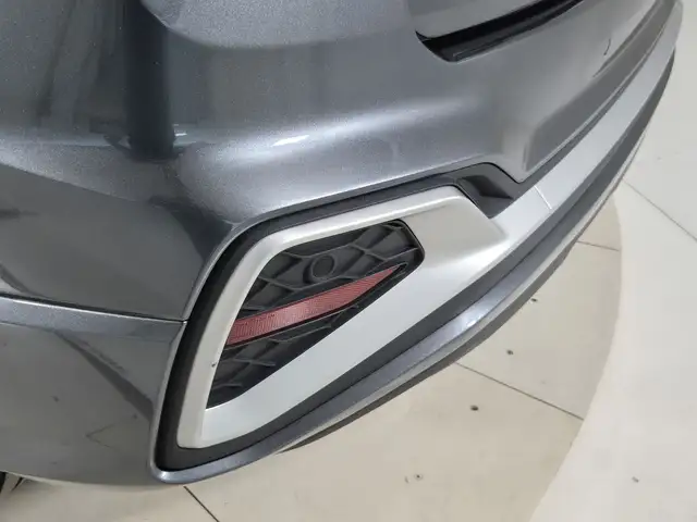 Audi Q2 view 21