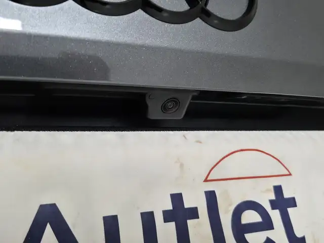 Audi Q2 view 18