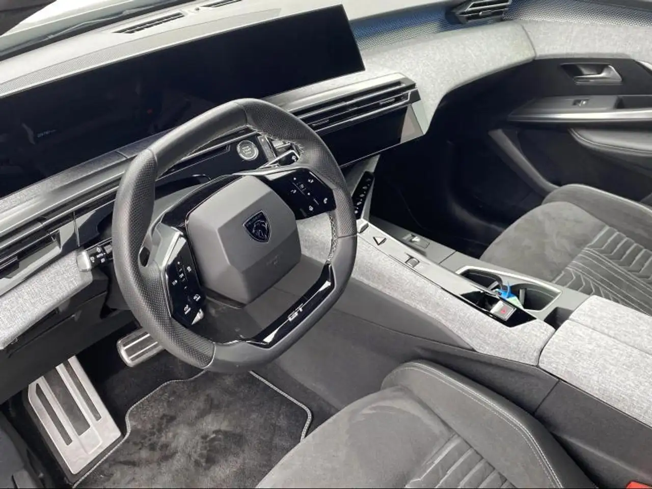 Peugeot 3008 First Edition GT Hybrid 145 DCS6 10