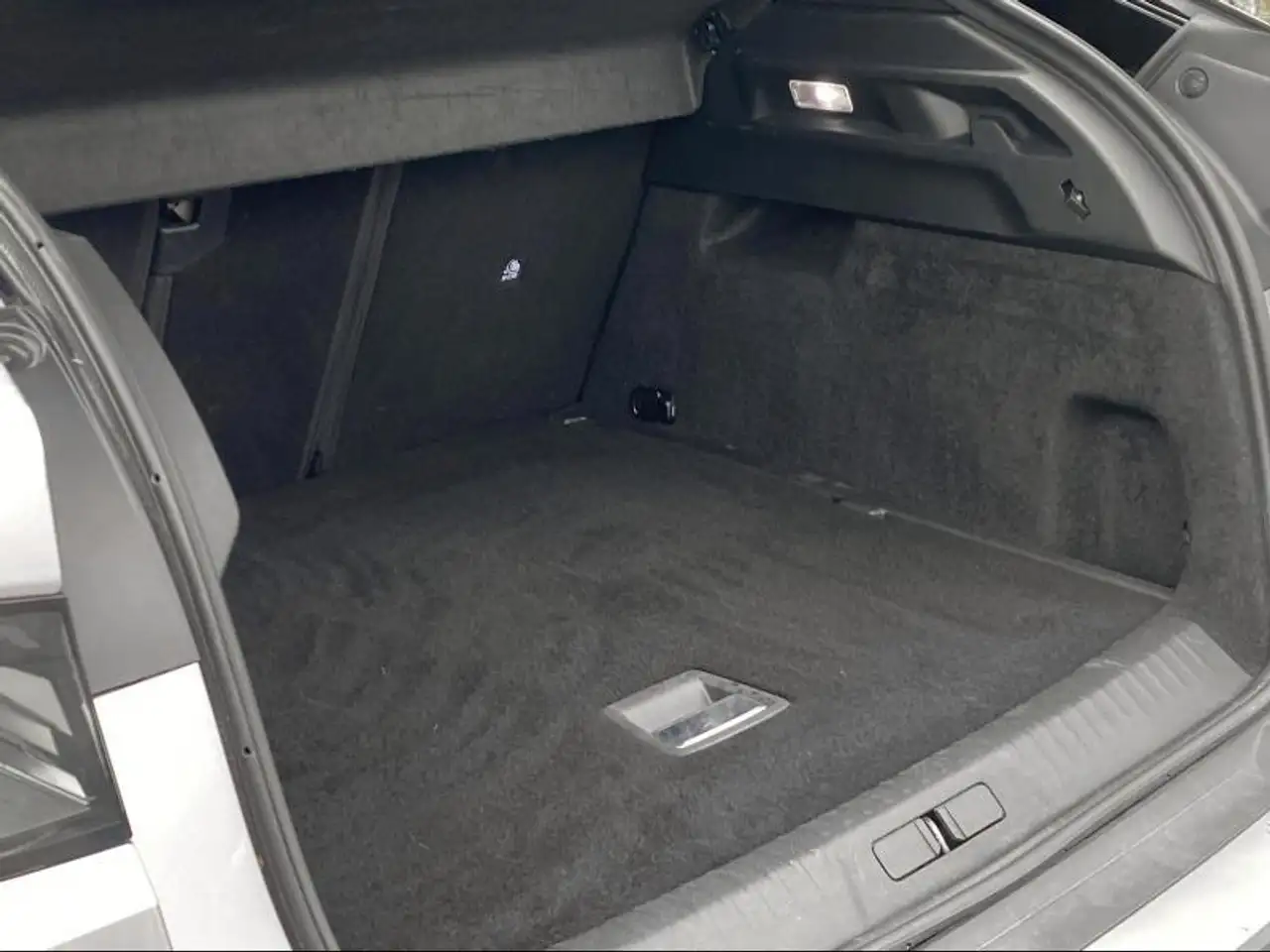 Peugeot 3008 First Edition GT Hybrid 145 DCS6 24
