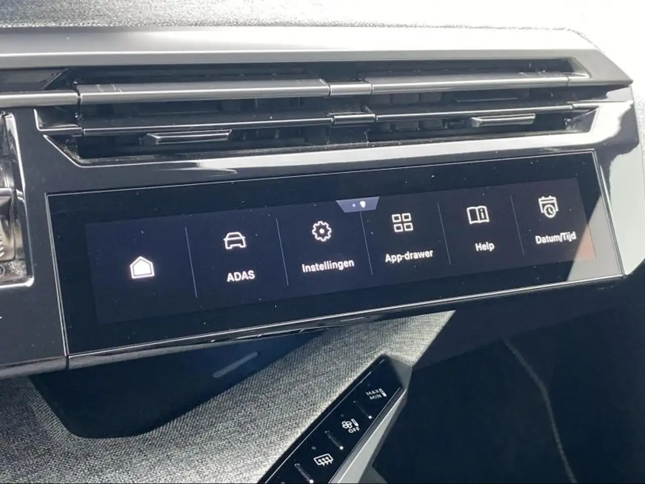 Peugeot 3008 First Edition GT Hybrid 145 DCS6 15