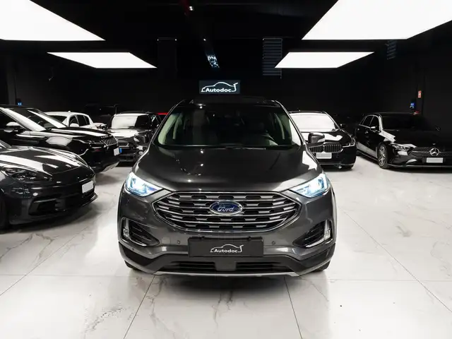 Ford Edge view 2