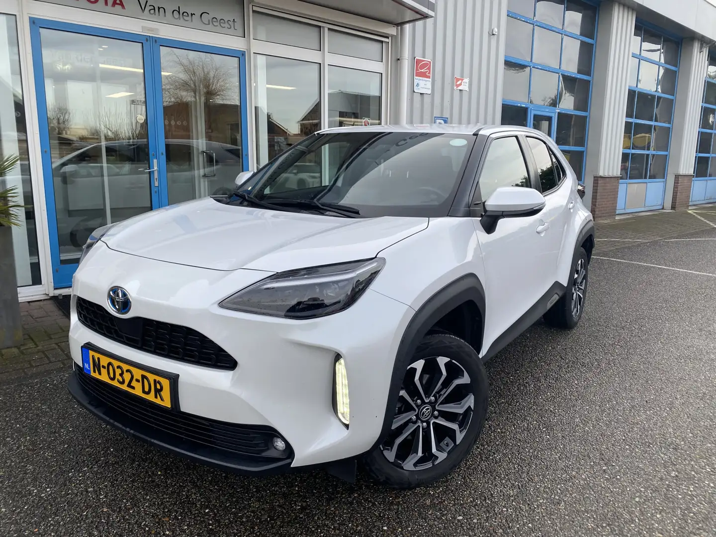 Toyota Yaris Cross 1.5 Hybrid First Edition Blanc - 2