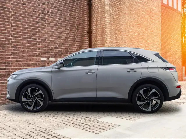 DS Automobiles DS 7 Crossback view 3