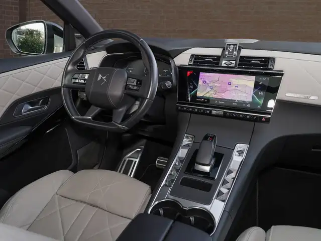 DS Automobiles DS 7 Crossback view 13