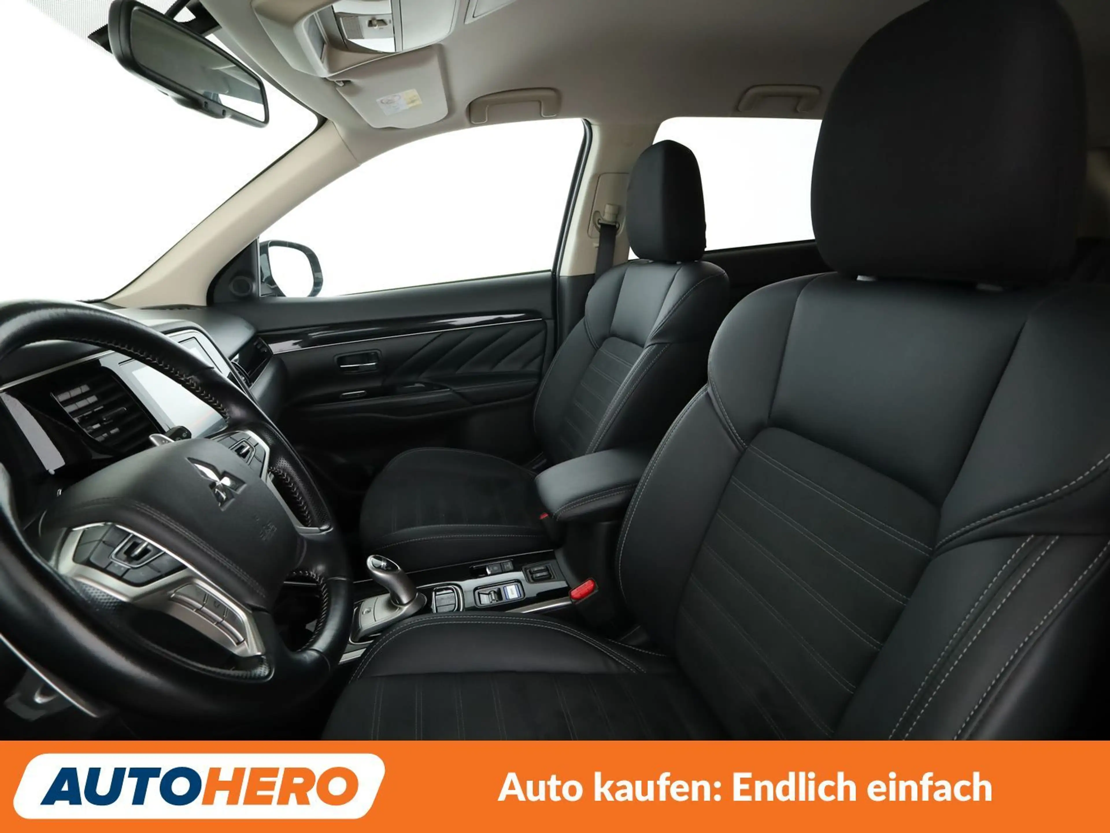 Mitsubishi Outlander 2.4 PHEV Spirit 4WD Aut.*NAVI*TEMPO*CAM*SHZ*ALU* — photo 10
