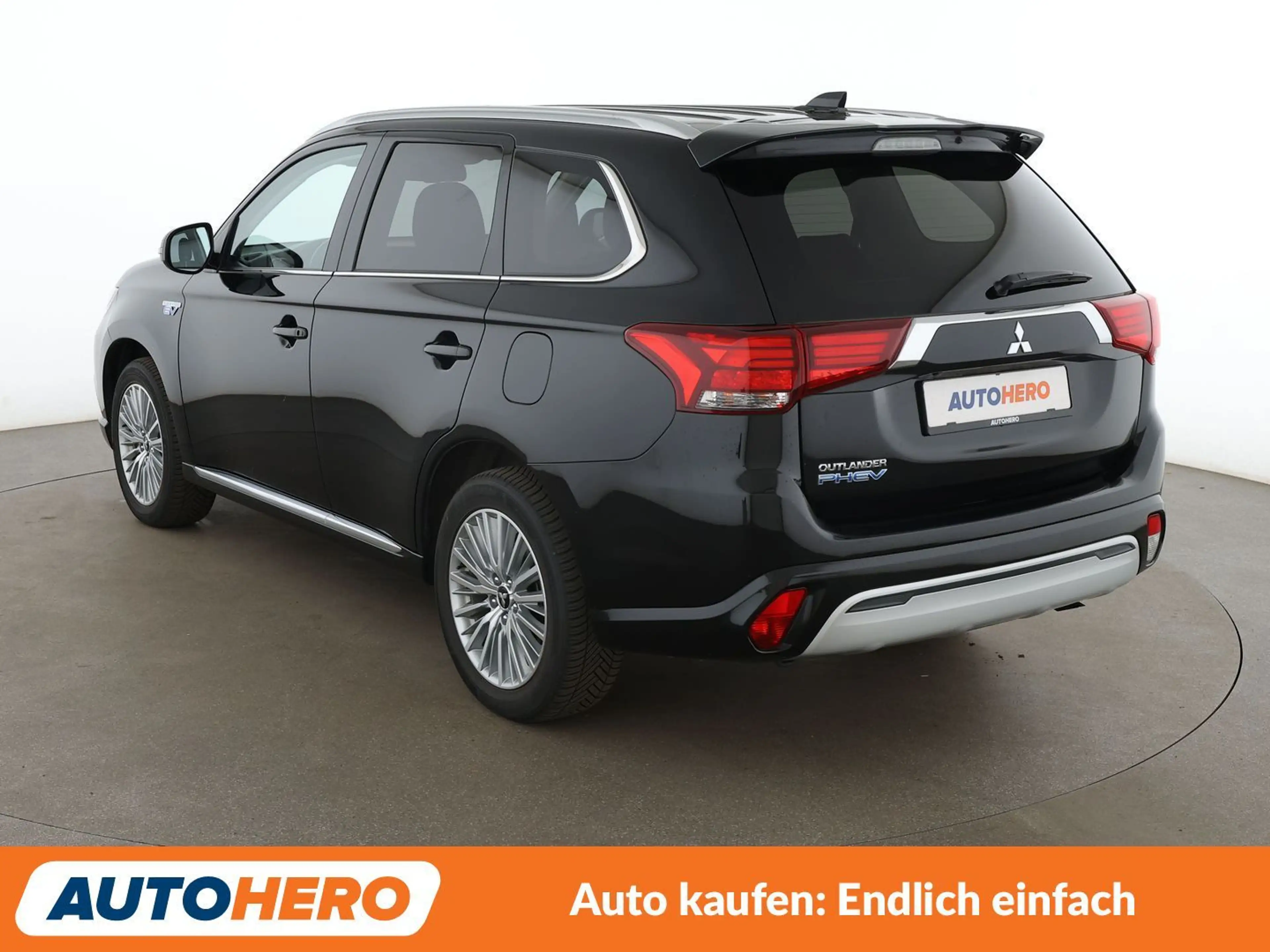 Mitsubishi Outlander 2.4 PHEV Spirit 4WD Aut.*NAVI*TEMPO*CAM*SHZ*ALU* — photo 4