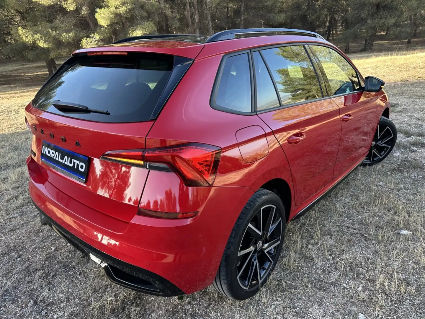 Skoda Kamiq 1.0 TSI Montecarlo 81kW DSG Rojo - 2