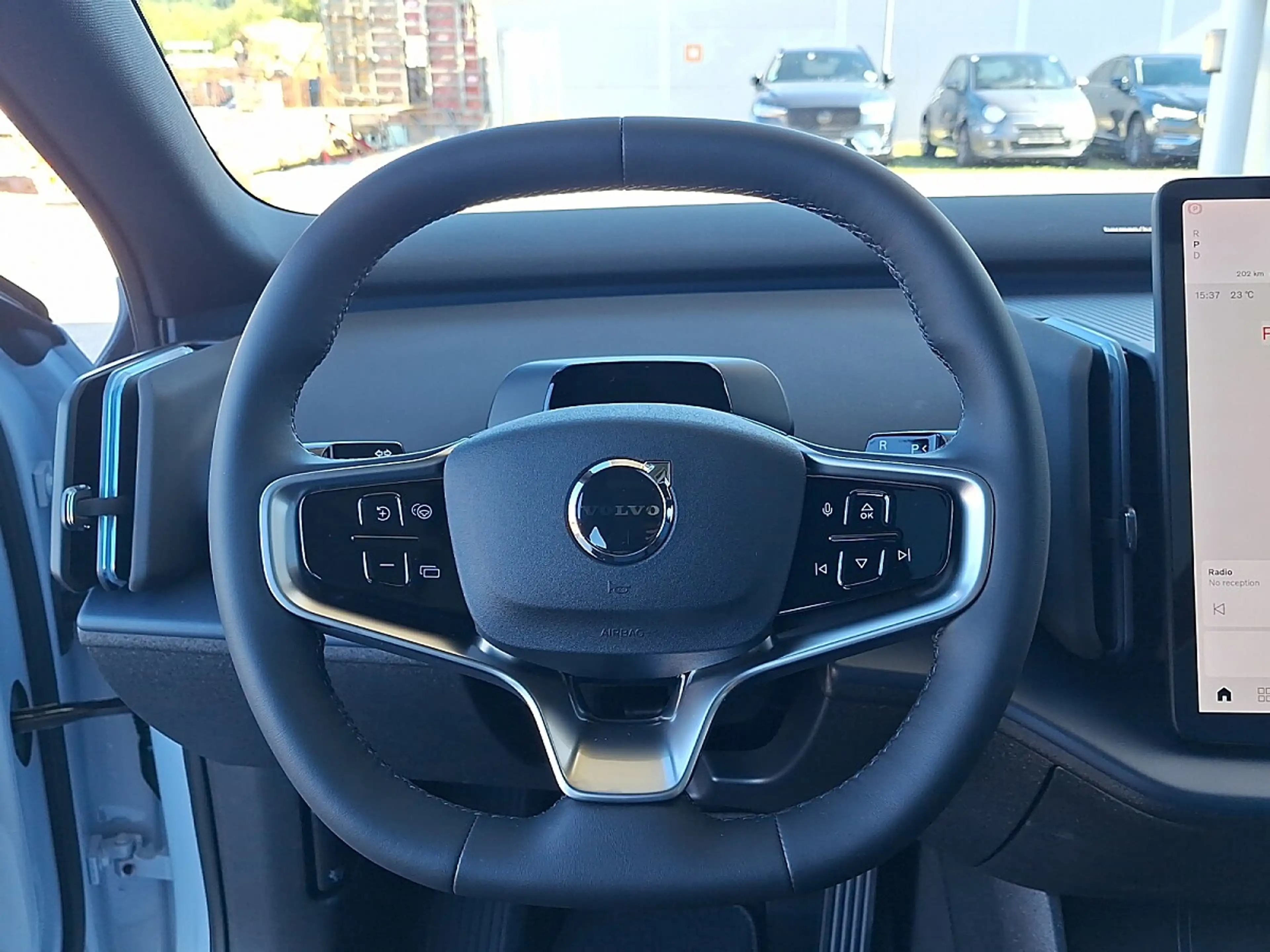 Volvo EX30 P8 Electric AWD 69kWh Ultra — photo 9