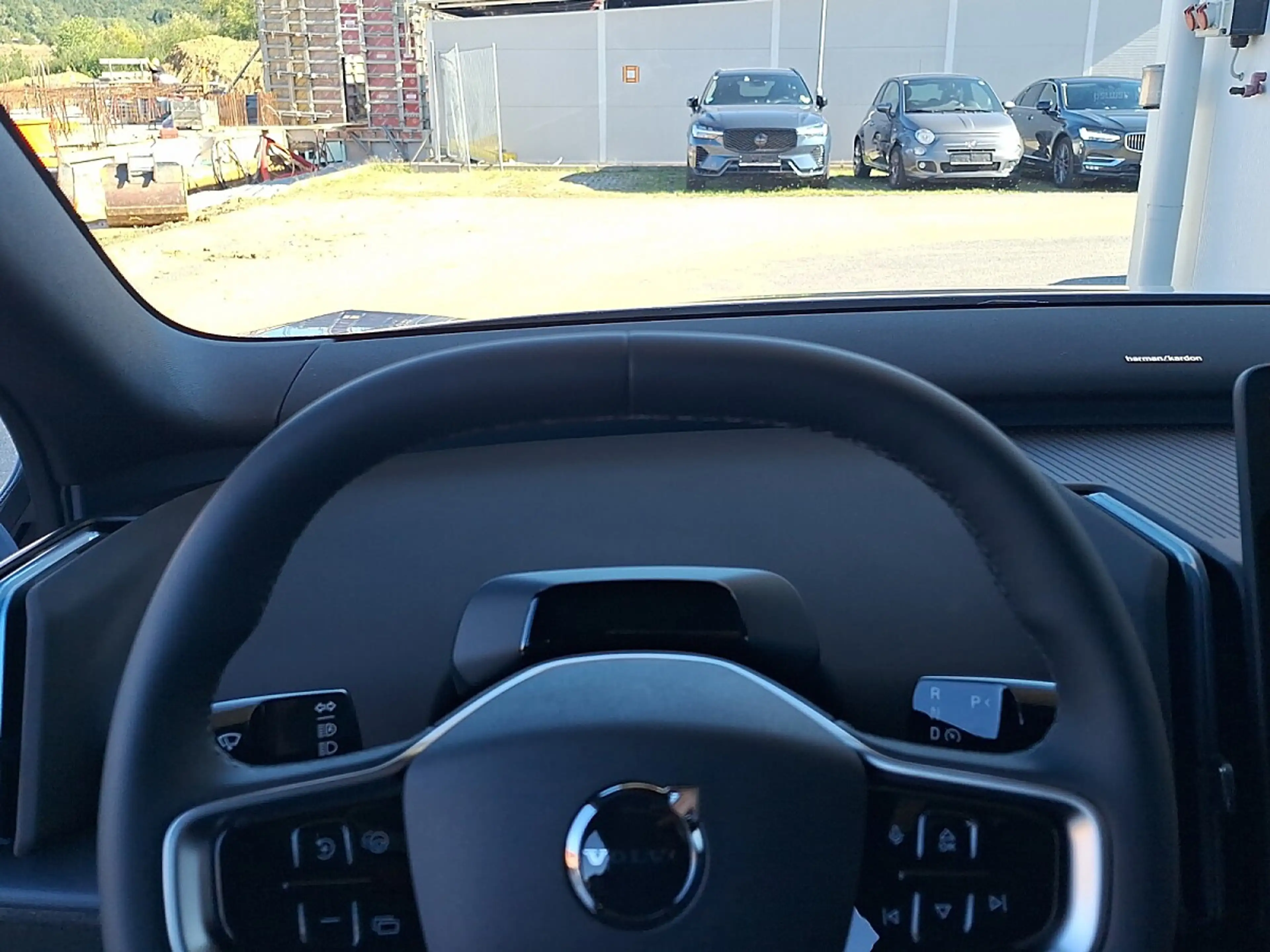 Volvo EX30 P8 Electric AWD 69kWh Ultra — photo 10
