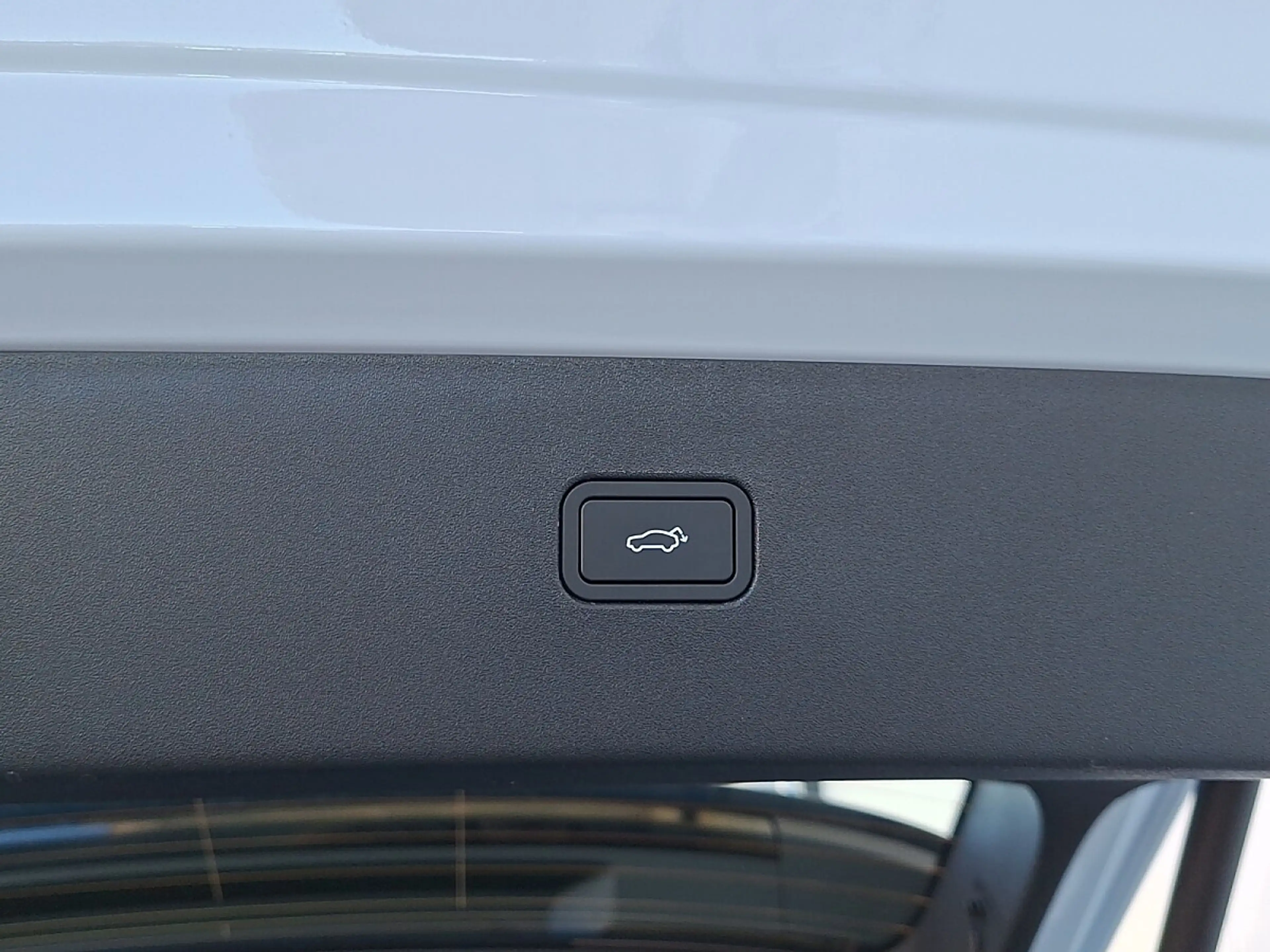 Volvo EX30 P8 Electric AWD 69kWh Ultra — photo 15