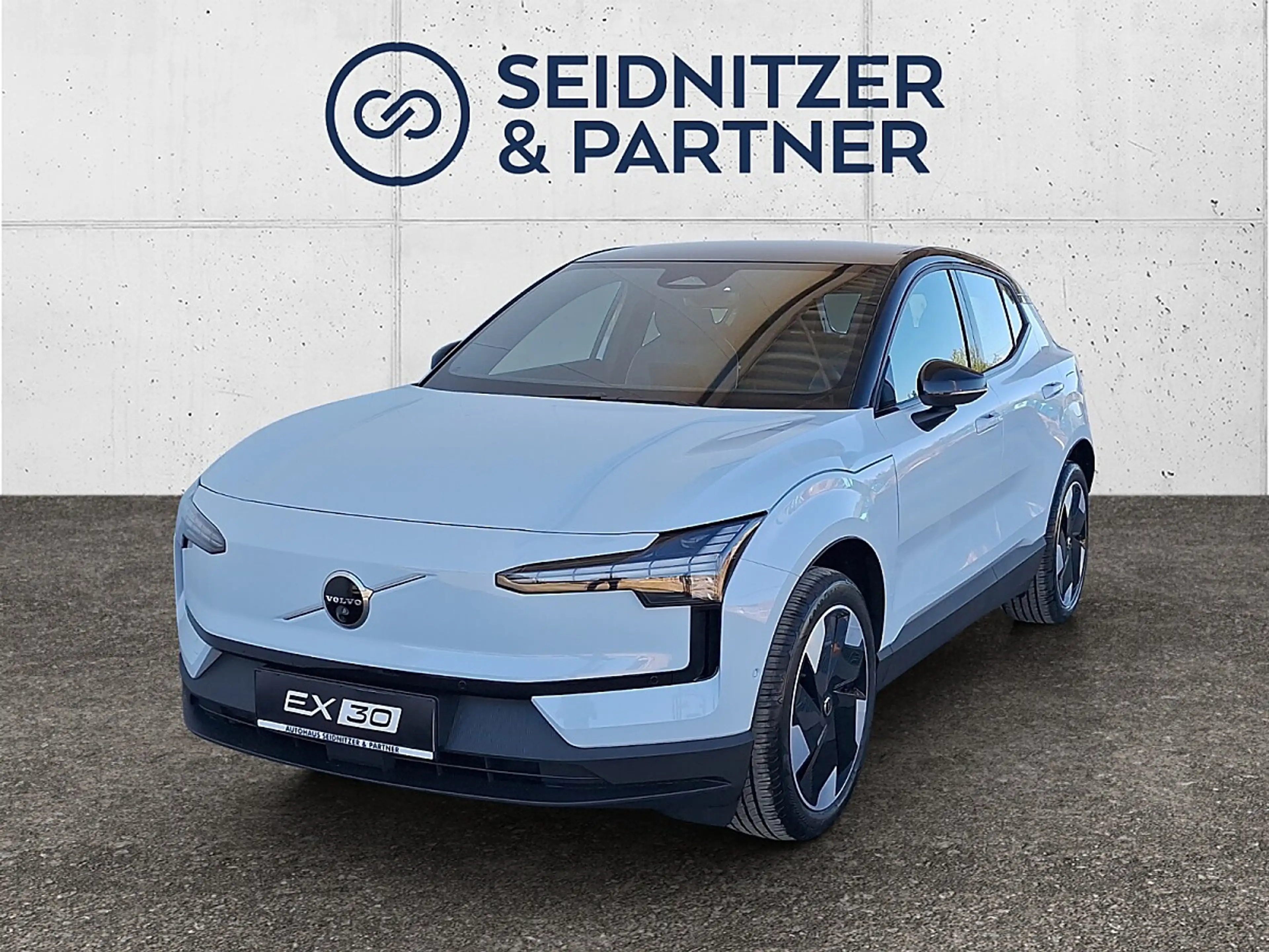 Volvo EX30 P8 Electric AWD 69kWh Ultra