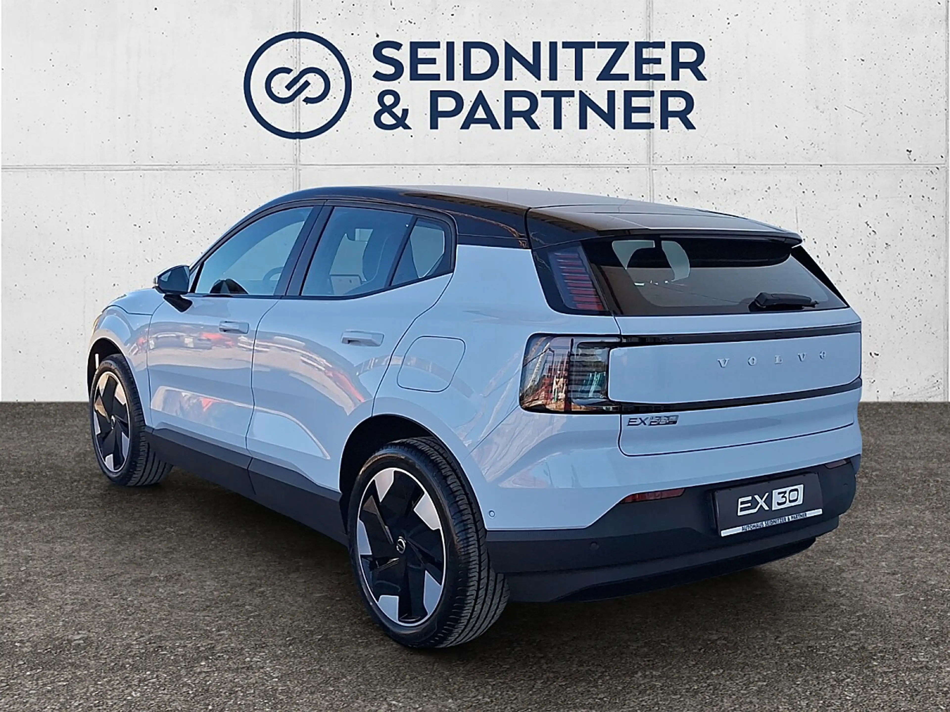 Volvo EX30 P8 Electric AWD 69kWh Ultra — photo 4