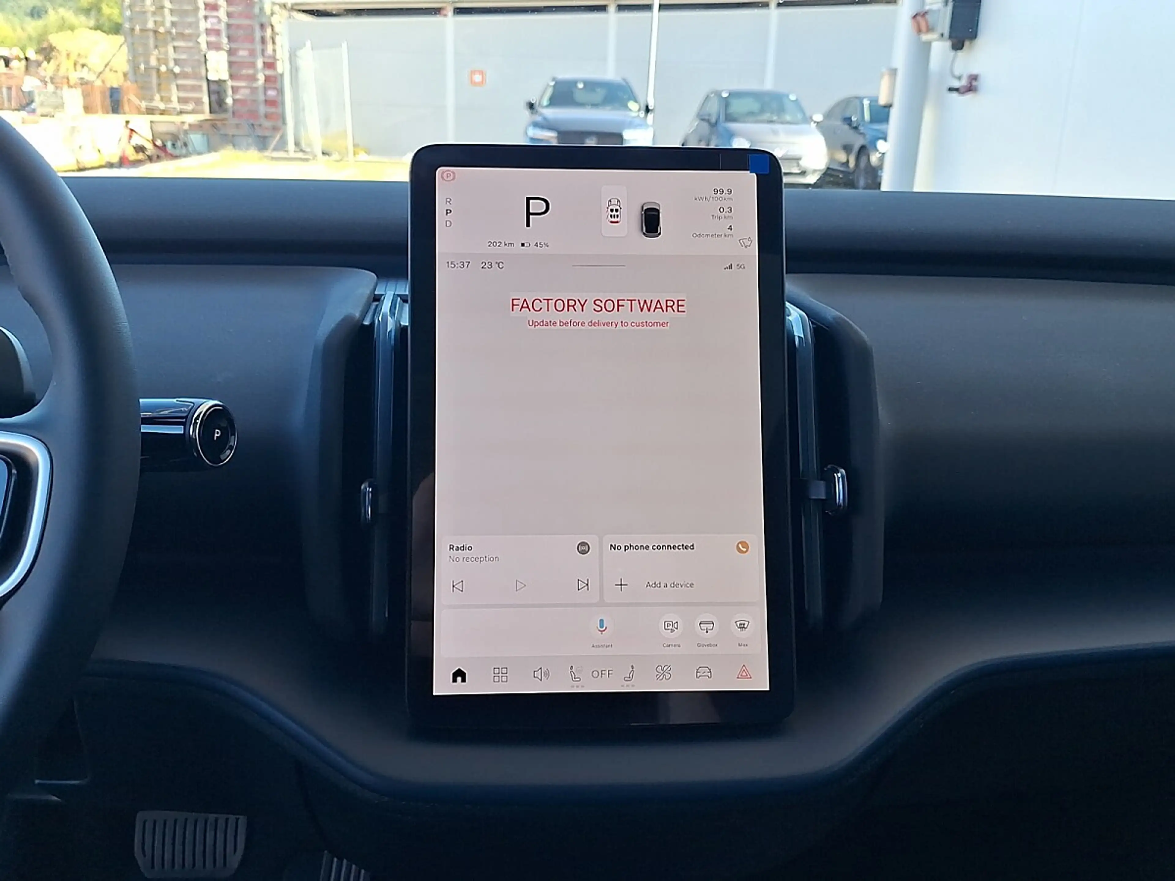Volvo EX30 P8 Electric AWD 69kWh Ultra — photo 11