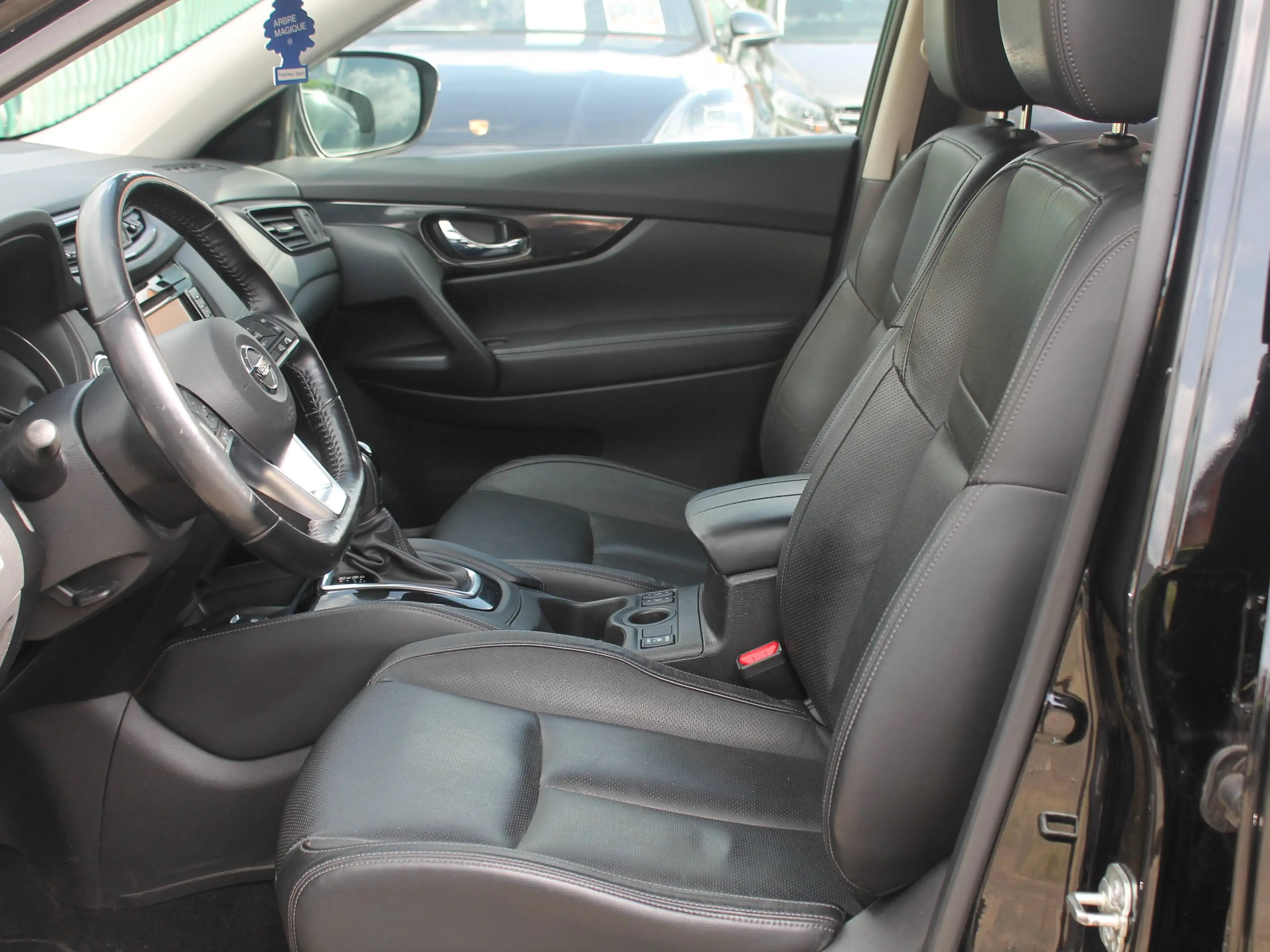 Nissan X-Trail — photo 9
