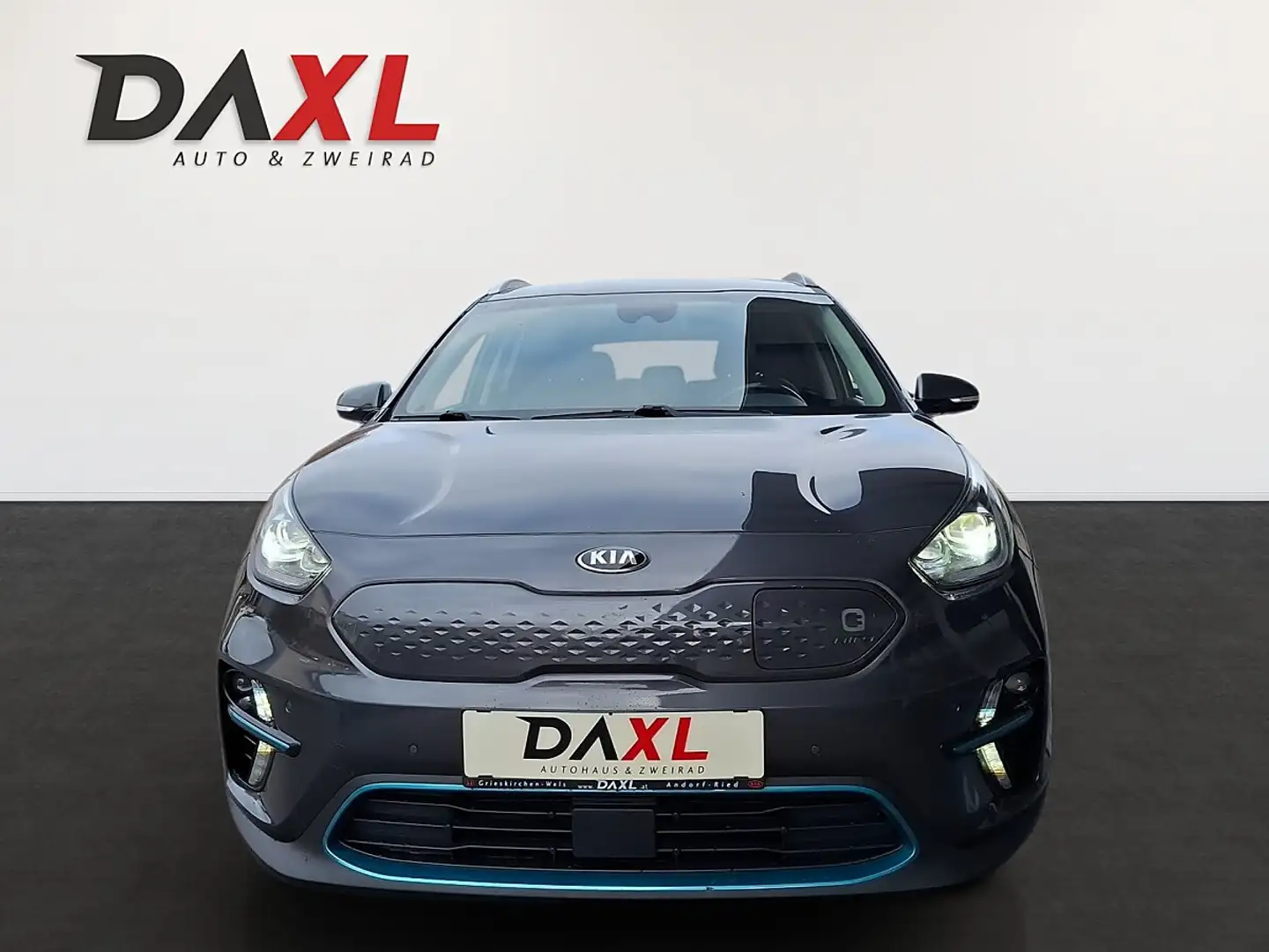Kia e-Niro Niro EV 64kWh long Range Platin Aut. Grau - 2
