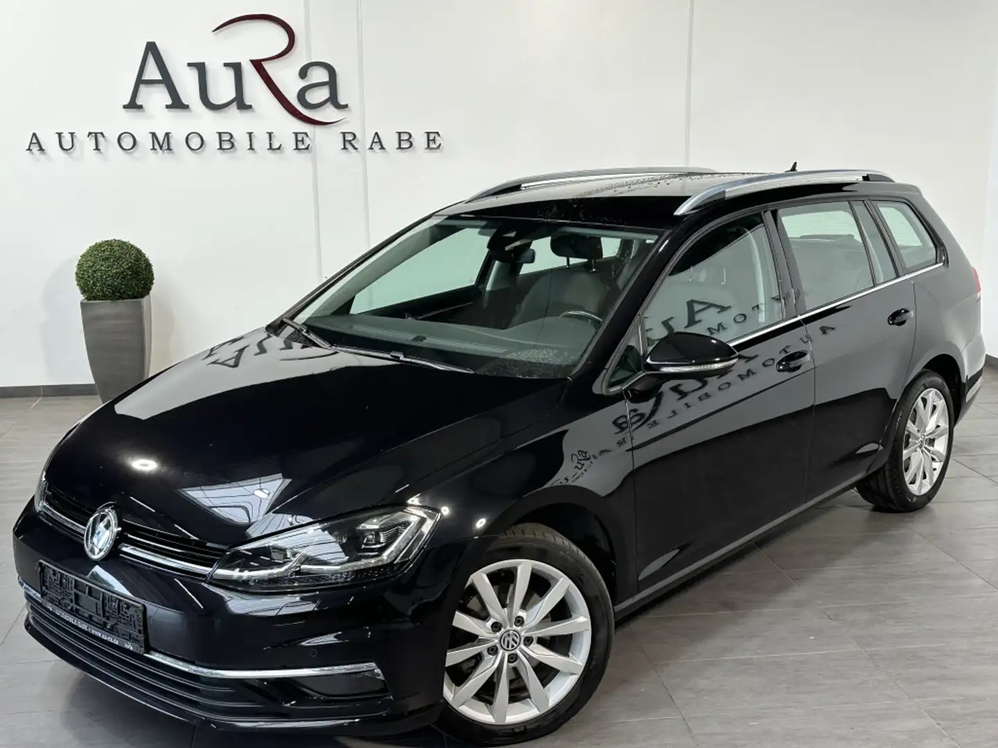 Volkswagen Golf Variant 2.0 TDI DSG Highline NAV+LED+ACC+SH Schwarz - 2