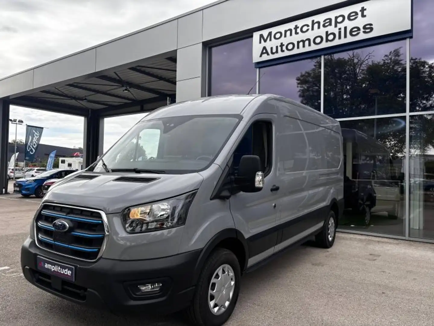 Ford Transit PE 350 L3H2 135 kW Batterie 75/68 kWh Trend Busine Gris - 1
