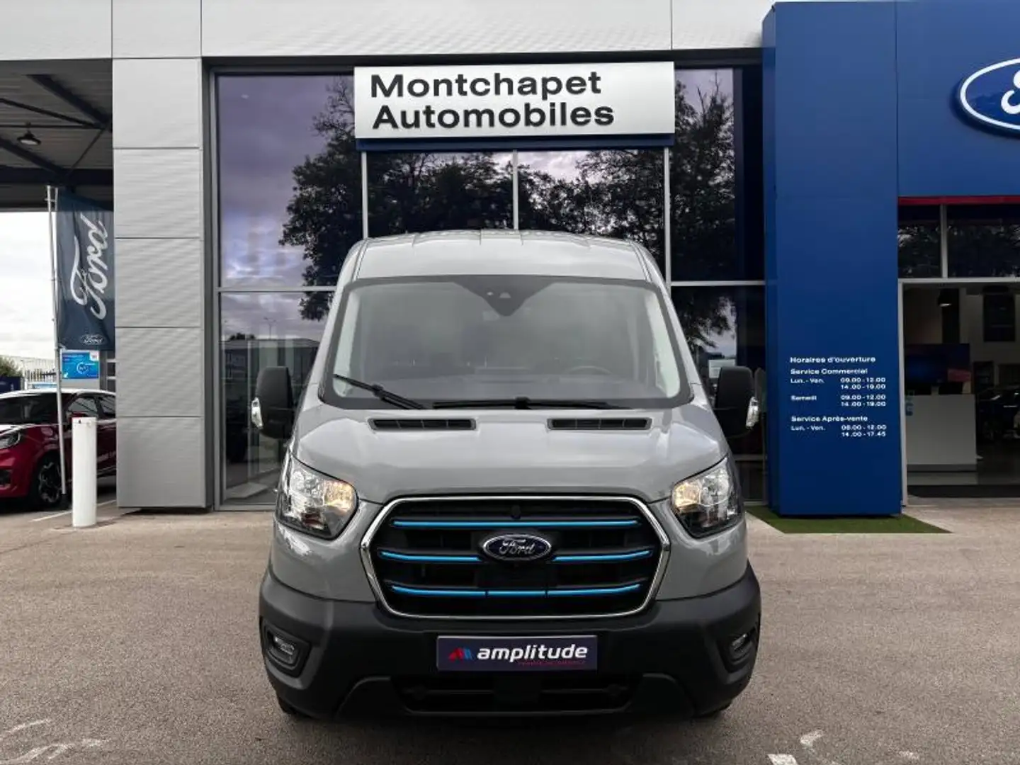 Ford Transit PE 350 L3H2 135 kW Batterie 75/68 kWh Trend Busine Gris - 2
