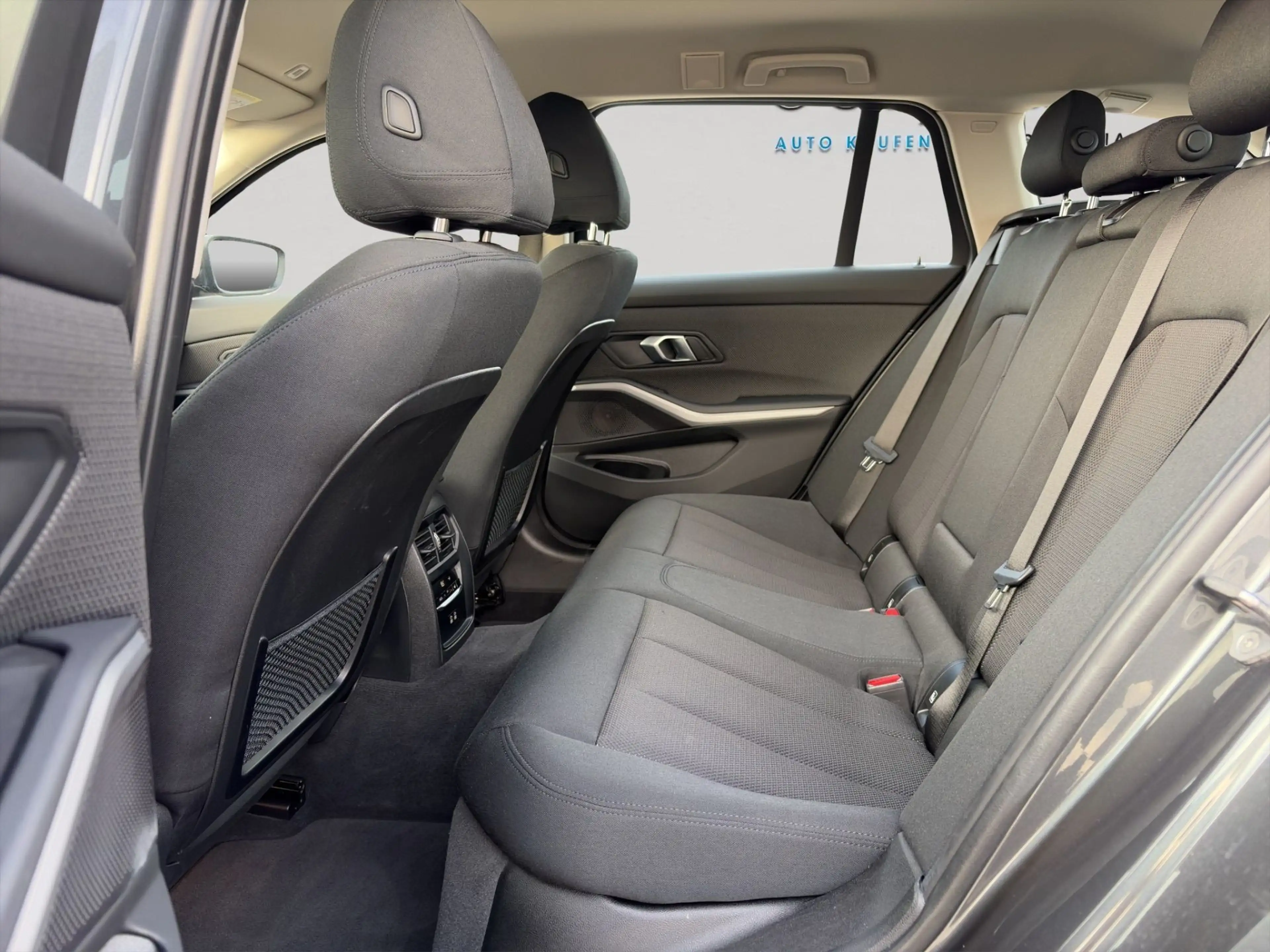 BMW 316 3er - 316 d; SITZHZG;LIVE-COCKPIT;PDC;LED;NAVI — photo 15