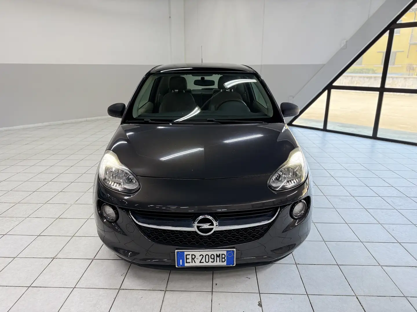 Opel Adam 1.2 𝐖𝐡𝐢𝐭𝐞-𝐁𝐥𝐚𝐜𝐤 𝐋 Braun - 1