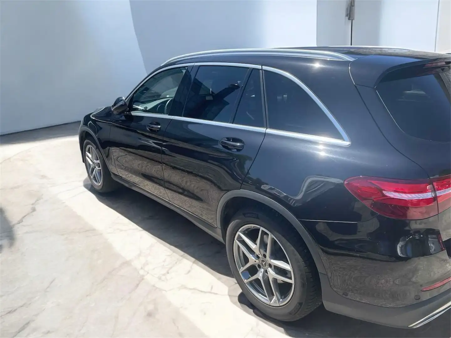 Mercedes-Benz GLC 250 d 4Matic 9G-TRONIC AMG Line Noir - 2