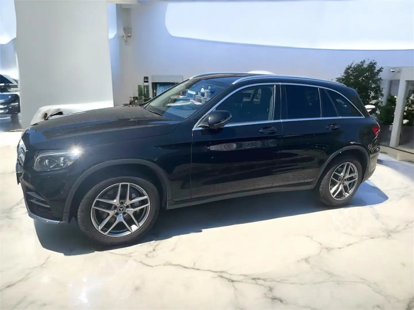 Mercedes-Benz GLC 250 d 4Matic 9G-TRONIC AMG Line Noir - 1