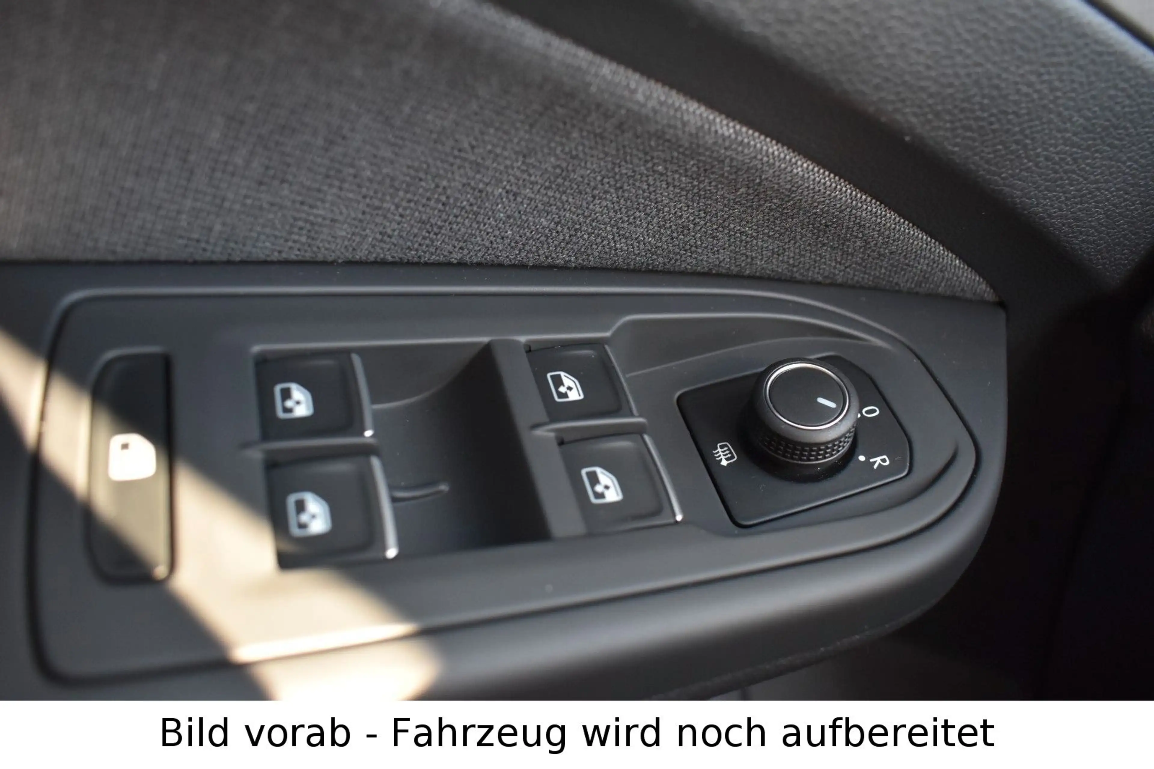 Volkswagen Golf Variant 1.0 eTSI AHK Abstandstempomat Navi — photo 13