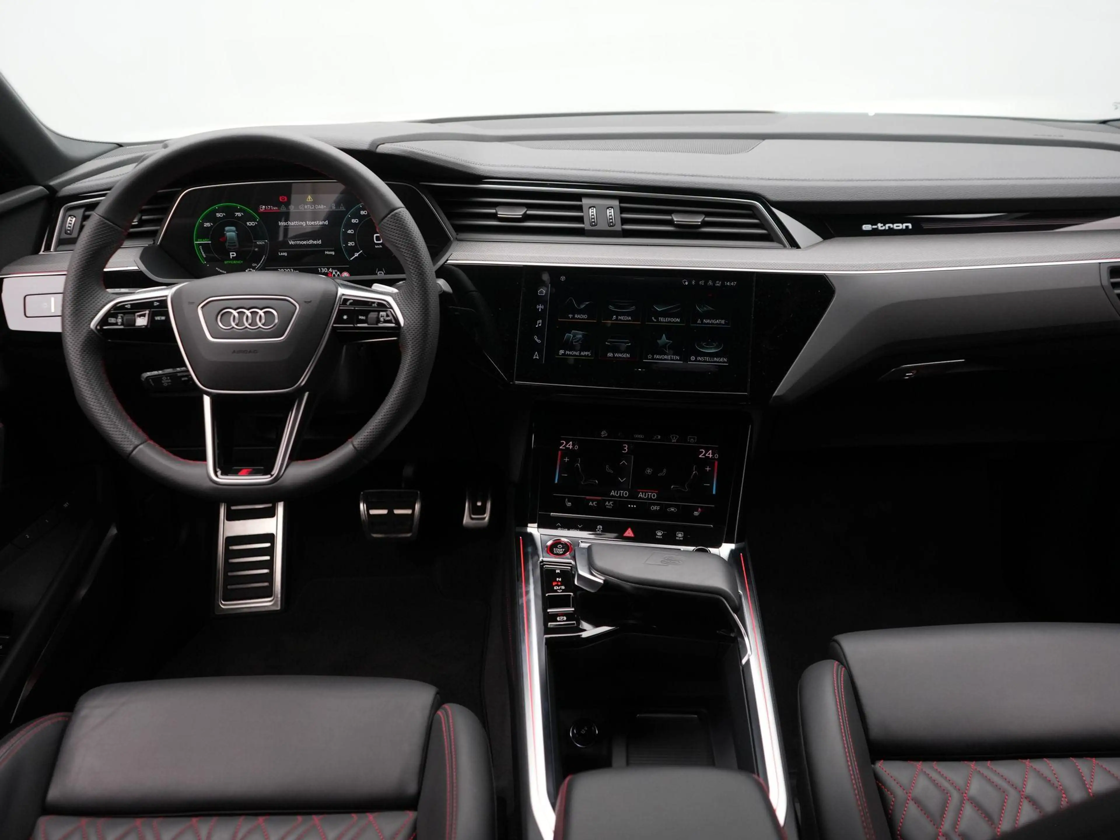 Audi Q8 e-tron Sportback S quattro SQ8 115 kWh 503PK | Panoramada — photo 12