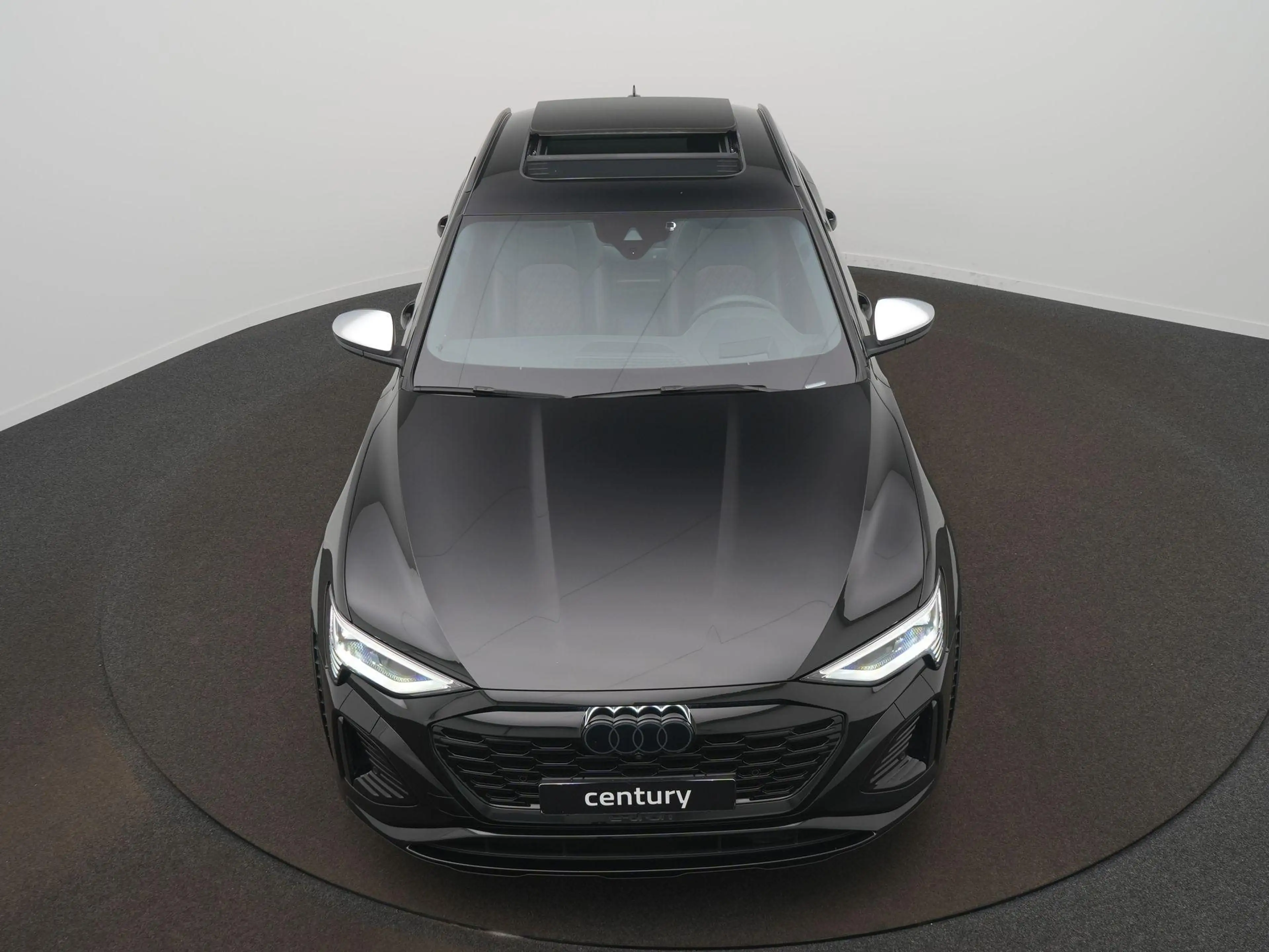 Audi Q8 e-tron Sportback S quattro SQ8 115 kWh 503PK | Panoramada — photo 11
