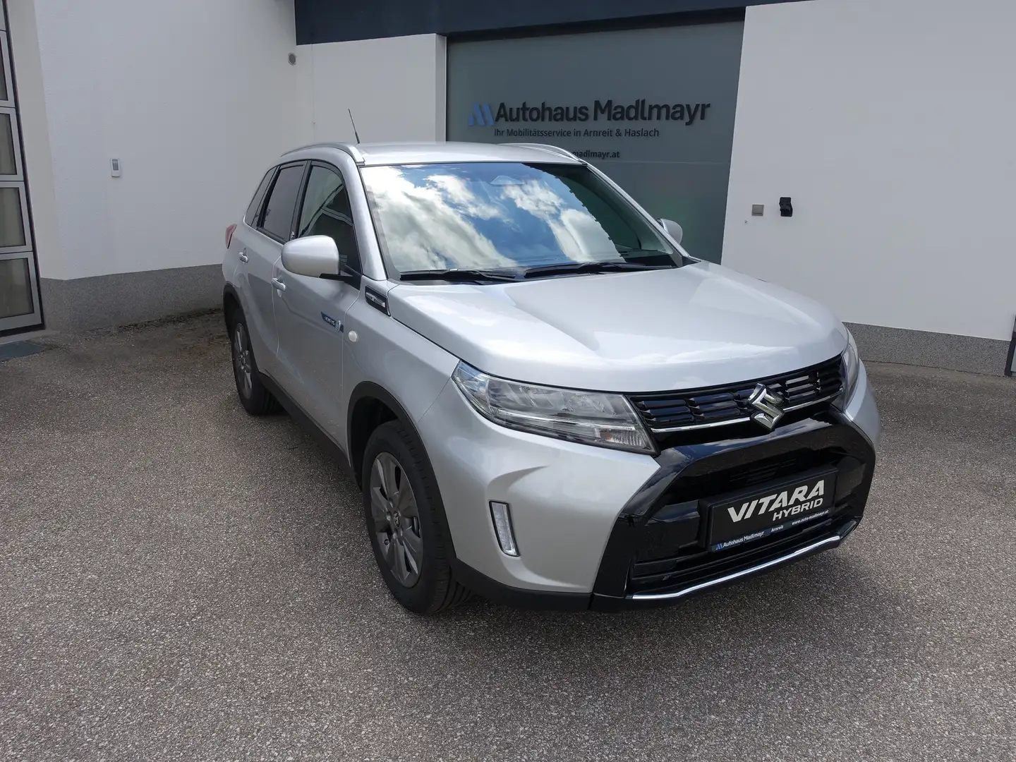 Suzuki Vitara VITARA 1.4 HYBRID ALLGRIP 6AT shine Silber - 1