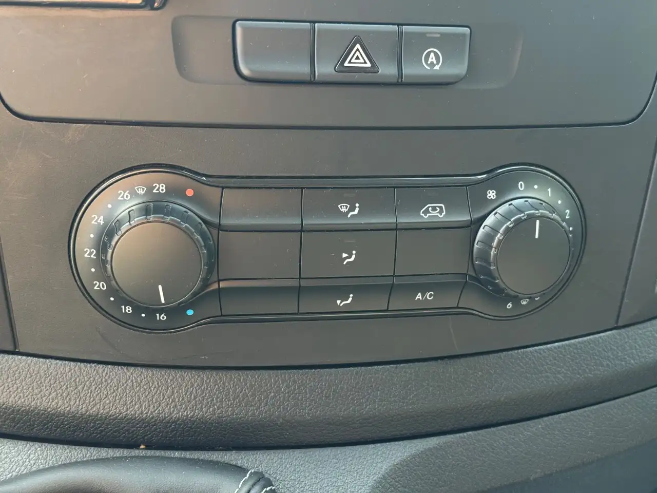 2020 Mercedes-Benz Vito Kasten 114 CDI FWD lang *REGAL*KLIMA*AHK, photograph 11
