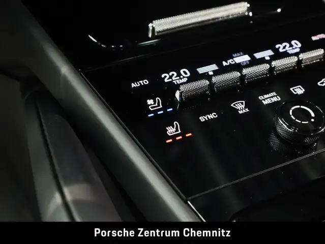 Porsche Cayenne view 15