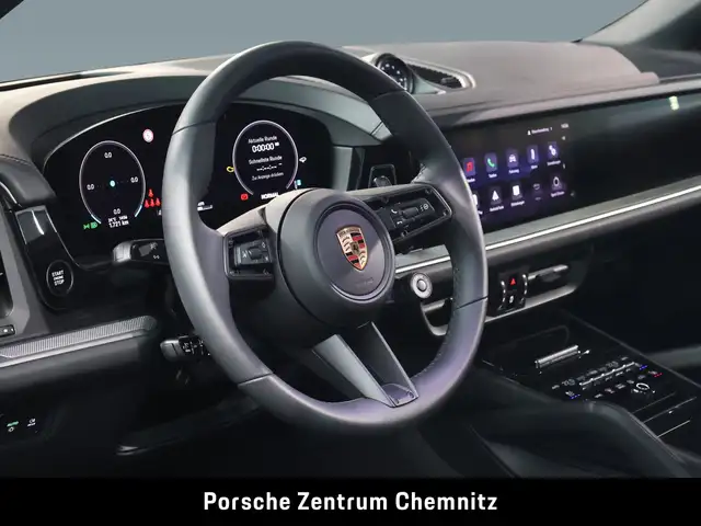 Porsche Cayenne view 11