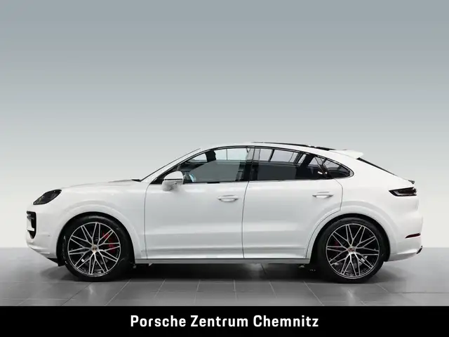 Porsche Cayenne view 2